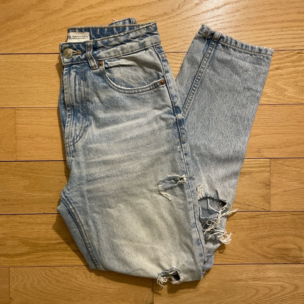 Zara light blue distressed mom jeans